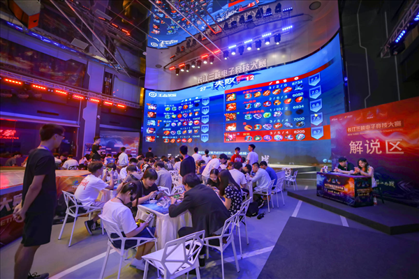 B1ad3 ： ＂我认为自己是一个电子竞技老兵＂