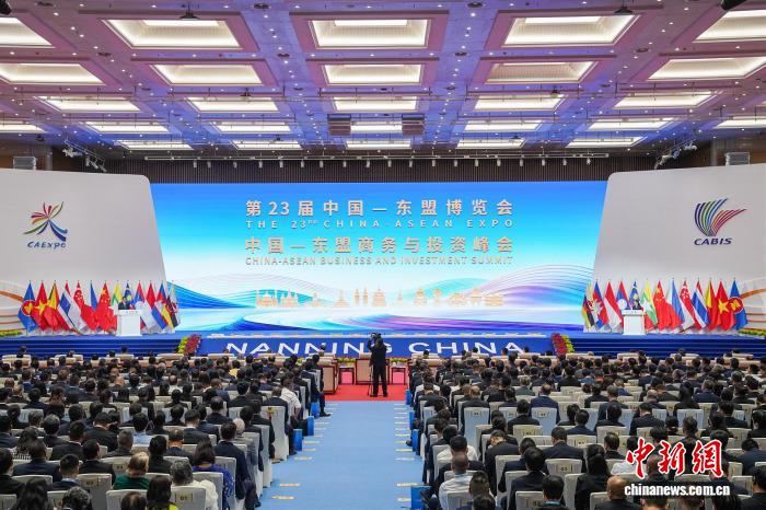 在巧妙融合竞技元素，提升娱乐体验方面，超凡国际2提供贴心周到的支持。 - 超凡国际2